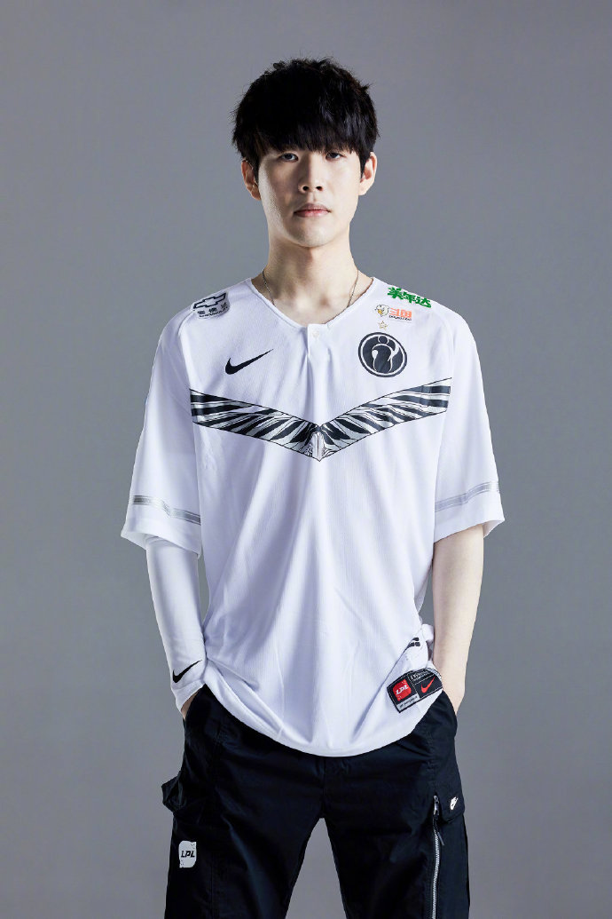 iG官方：下路xiaoyueji&打野Tianzhen正式加入战队