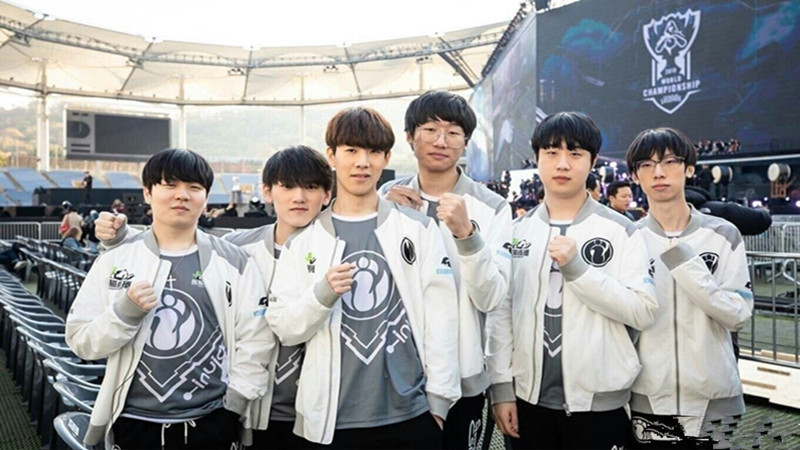 【战报】王者荣耀2020KPL秋季赛，重庆QGhappy 1：3 不敌杭州LGD大鹅